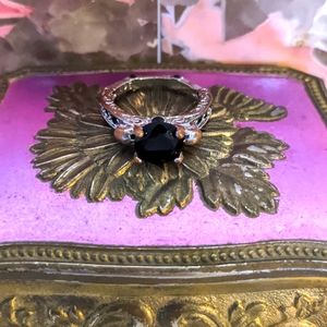 Black Sapphire Skull Solitaire